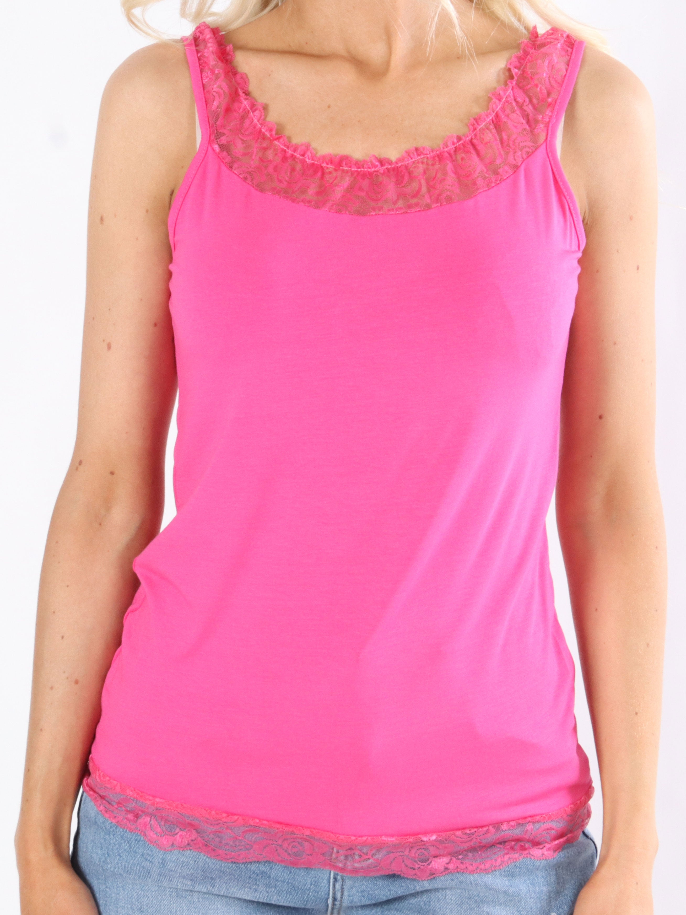 Elmira - Basistop med blondekanter